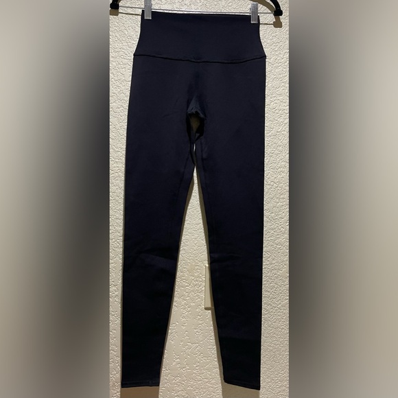 ALO Yoga NWOT Airbrush High Waist Women's Black Leggings Size S - Picture 5 of 8